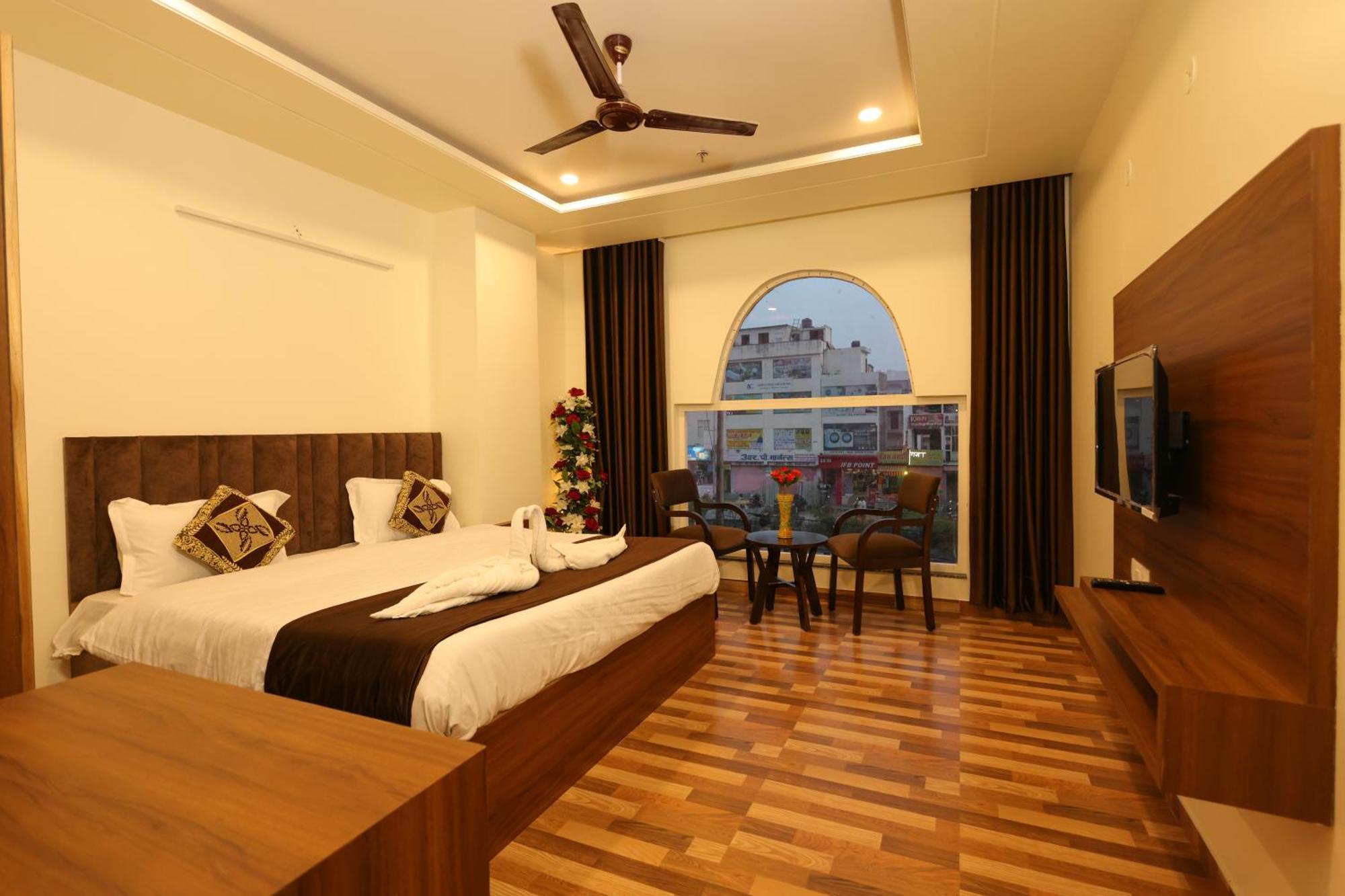 Hotel Lalita Palace Jaipur Ngoại thất bức ảnh
